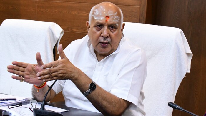 प्रदेश के कृषि मंत्री सूर्य प्रताप शाही ने किसानों से की अपील.