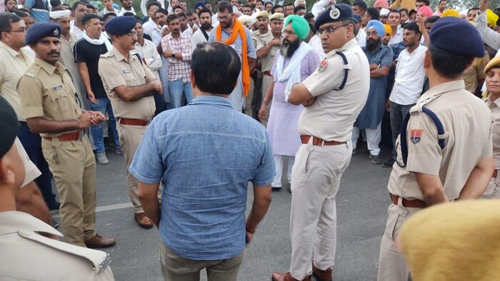 फसल मुआवजे की मांग को लेकर चंडीगढ़ की ओर बढ़ रहे किसान