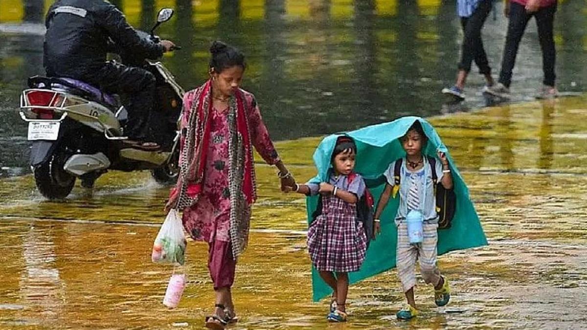 Weather Alert : उत्तर प्रदेश में 24 अगस्त तक मौसम रहेगा सुहाना, सूखे से जूझ रहे किसानों को राहत देगी बारिश