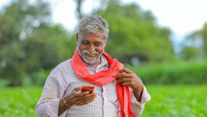 किसानों की हर समस्या का हल बस एक फोन पर