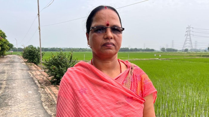 महिला किसान संगीता कुमारी मशरूम, जीरो टिलेज की मदद से आलू सहित अन्य सब्जियों की खेती करती हैं. फोटो-किसान तक