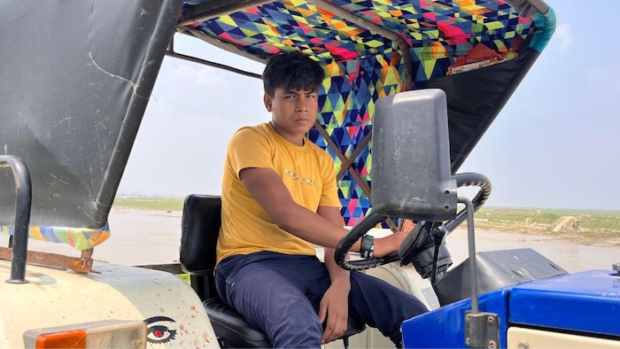 पटना के प्रिंस सिंह 14 की उम्र में खेती से नाता जोड़कर किसान बनना चाहते हैं. फोटो -किसान तक