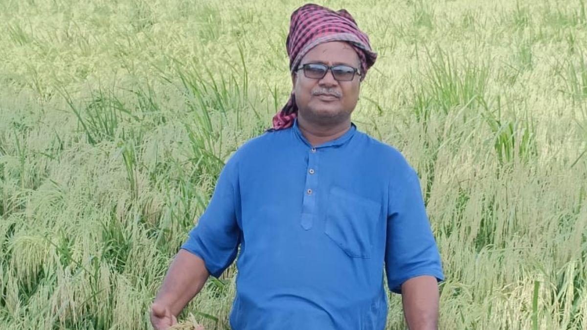 किसान संजय सिंह ने एक एकड़ में गरमा धान की खेती से करीब 16 क्विंटल तक अनाज का उत्पादन किया है.फोटो -किसान तक