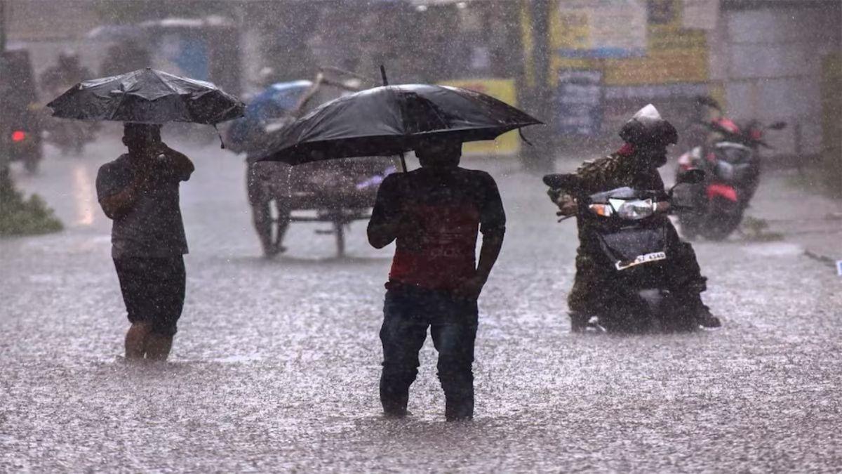 हिमाचल-उत्तराखंड में भारी तबाही जारी, 66 लोगों की हुई मौत, अगले चार दिनों तक भारी बारिश का अलर्ट, पढ़ें पूरा अपडेट 