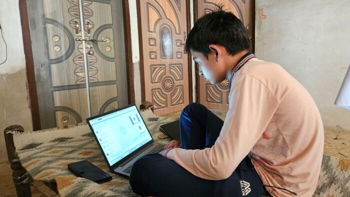 किसान के बेटे ने बनाया रघुराई बोट चैट