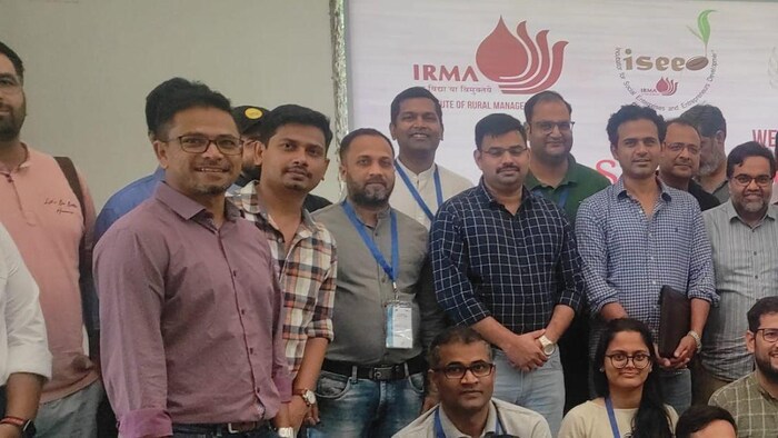 इरमा में स्टार्टअप्स को दिया गया बिजनेस मंत्र (Photo-Kisan Tak).