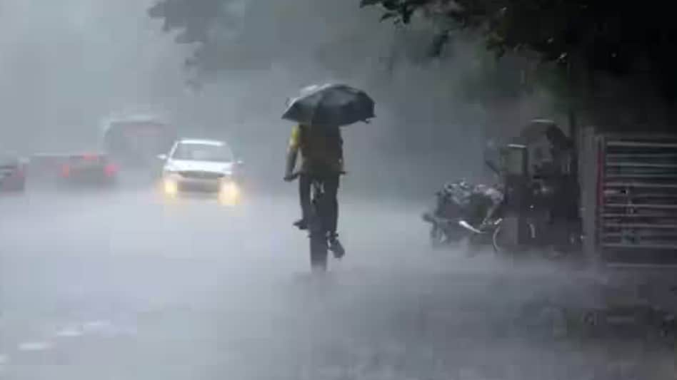 UP Weather Alert: पूरे उत्तर प्रदेश में गरज-चमक के साथ मूसलाधार बारिश, लखनऊ में स्कूल बंद, मौसम विभाग ने जारी किया अलर्ट UP Weather Alert: पूरे उत्तर प्रदेश में गरज-चमक के साथ मूसलाधार बारिश, लखनऊ में स्कूल बंद, मौसम विभाग ने जारी किया अलर्ट