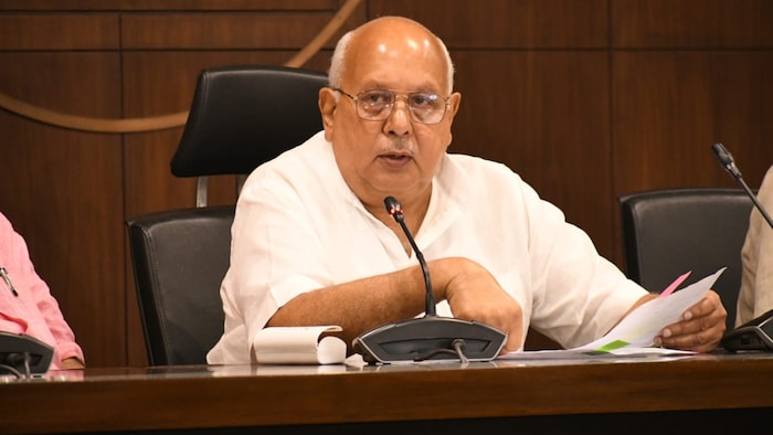 UP: कृषि मंत्री सूर्य प्रताप शाही ने कहा कि सूखा व बाढ़ से प्रभावित किसानों को मिनी किट देगी सरकार