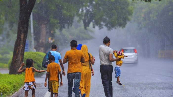 दिल्ली-एनसीआर में लोगों को बारिश से मिली राहत!