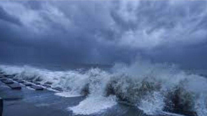 जल्द ही मुंबई से टकरा सकता है साइक्लोन तेज, आईएमडी ने जारी किया अलर्ट फाइल फोटो