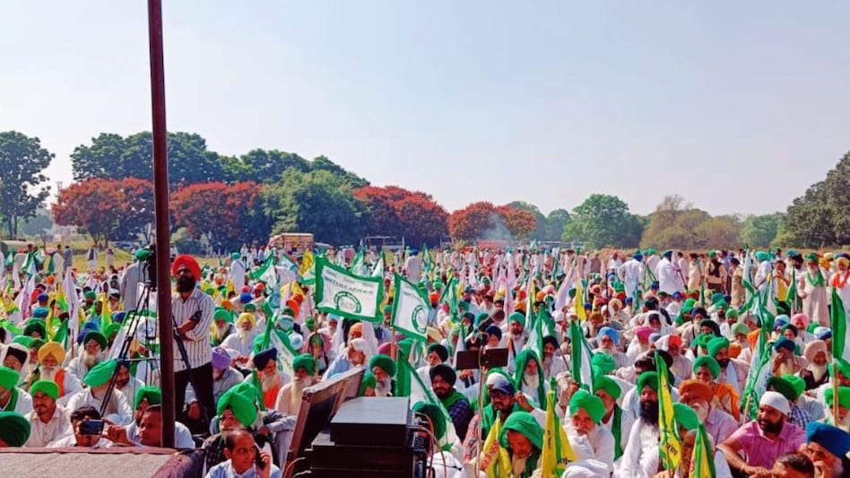 किसानों के मुद्दों को लेकर देशभर में 20 बड़ी महापंचायतें करेगा एसकेएम, ये हैं मुख्य मांगें किसानों के मुद्दों को लेकर देशभर में 20 बड़ी महापंचायतें करेगा एसकेएम, ये हैं मुख्य मांगें