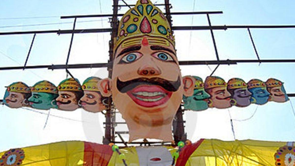Dussehra: असम के बांस और जापान के कागज से बनता है रावण, 50 फुट तक होती है ऊंचाई