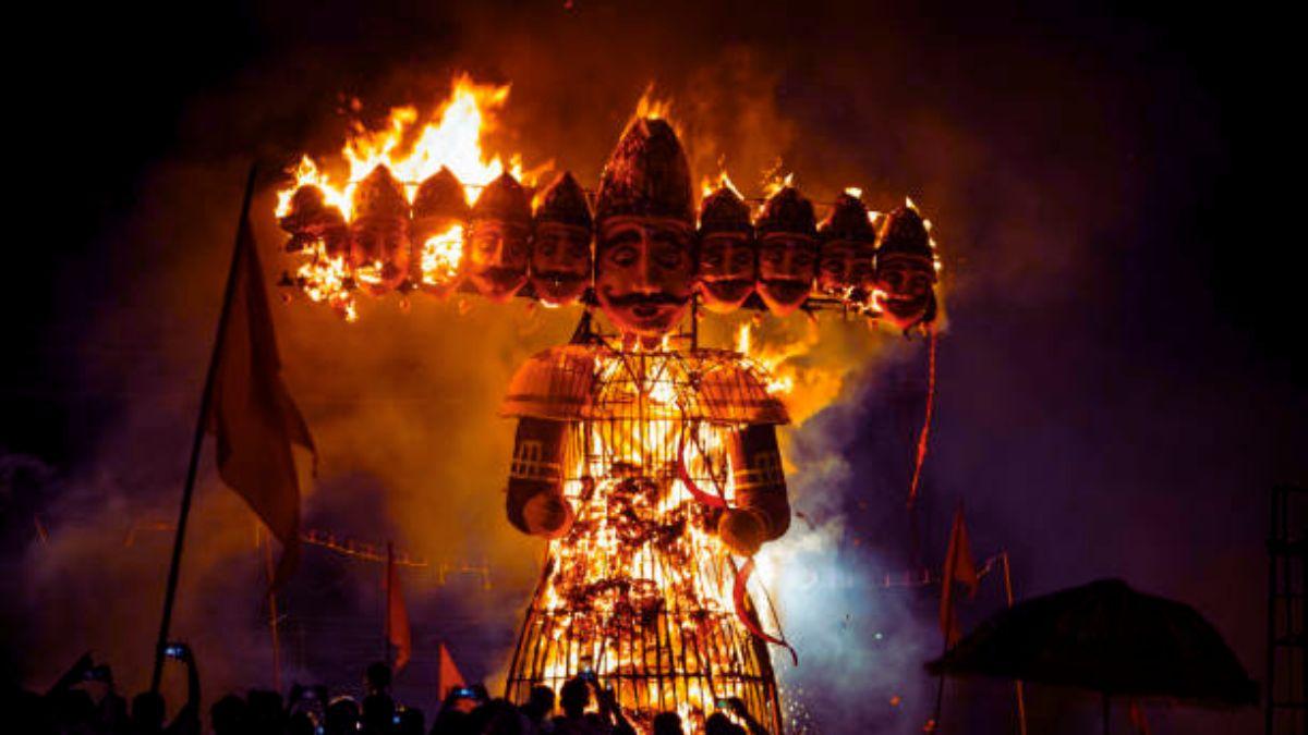Dussehra 2023: इन दो शुभ योग में मनेगा दशहरा, होगा रावण दहन... जानें पूजा विधि, नियम और मुहूर्त