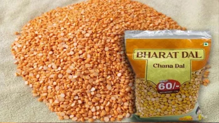 सस्ती कीमत पर आलू, आटा, दाल, प्याज, अदरक समेत कई खाद्य वस्तुएं मंगाई जा सकती हैं.