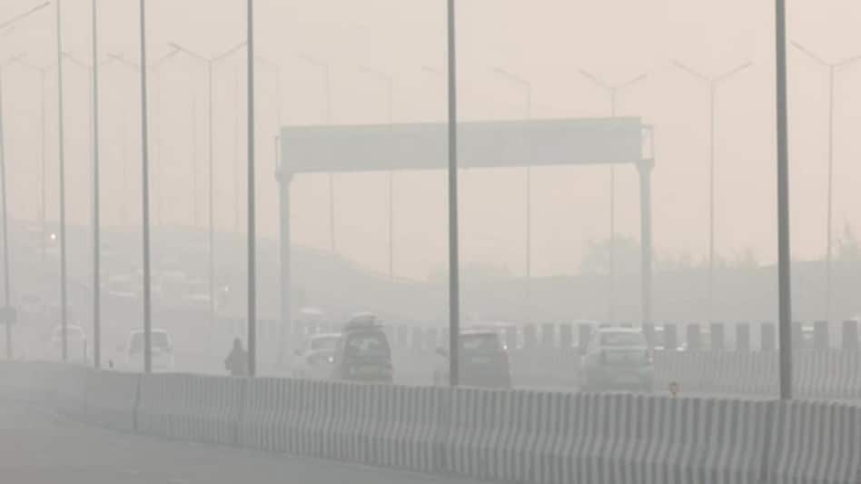 Delhi Weather: आज से दिल्ली के AQI में सुधार संभव, इन राज्यों में रहेगा चक्रवात का असर Delhi Weather: आज से दिल्ली के AQI में सुधार संभव, इन राज्यों में रहेगा चक्रवात का असर