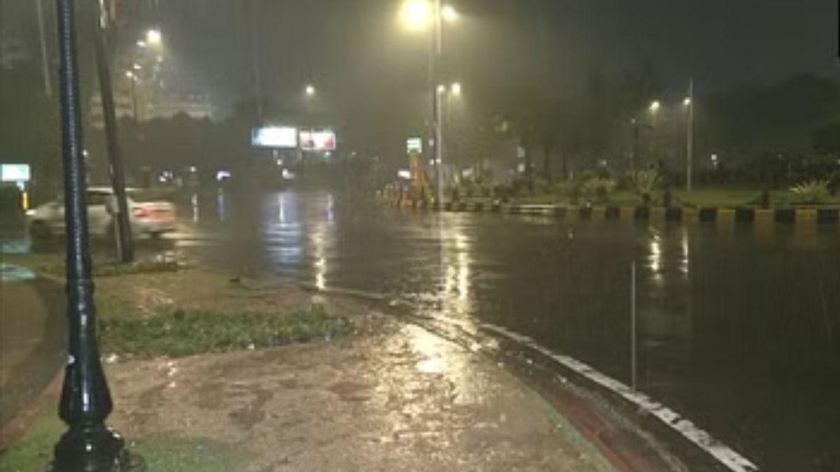 Delhi Rain: दिल्ली में बारिश से बड़ी राहत, जानलेवा AQI 400 से गिरकर 100 पर पहुंचा!