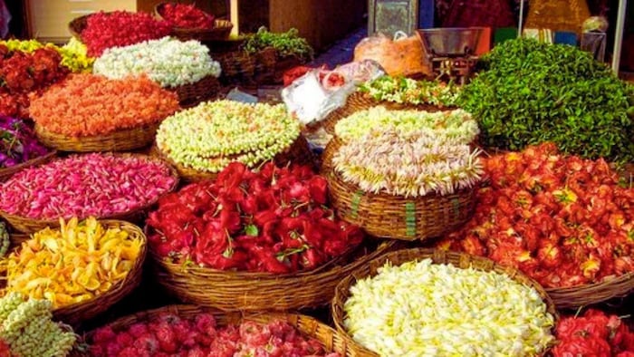 फूलों से बनाएं घर में खाद