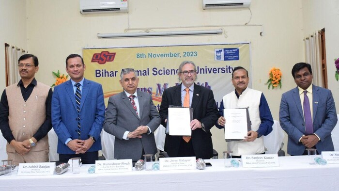 बिहार पशु विज्ञान विश्वविद्यालय और यूएस के ओकलाहोमा स्टेट यूनिवर्सिटी के कॉलेज ऑफ़ वेटरनरी मेडिसिन के साथ एम.ओ.यु