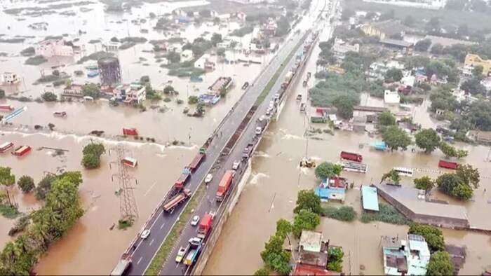 passengers trapped in train rescued