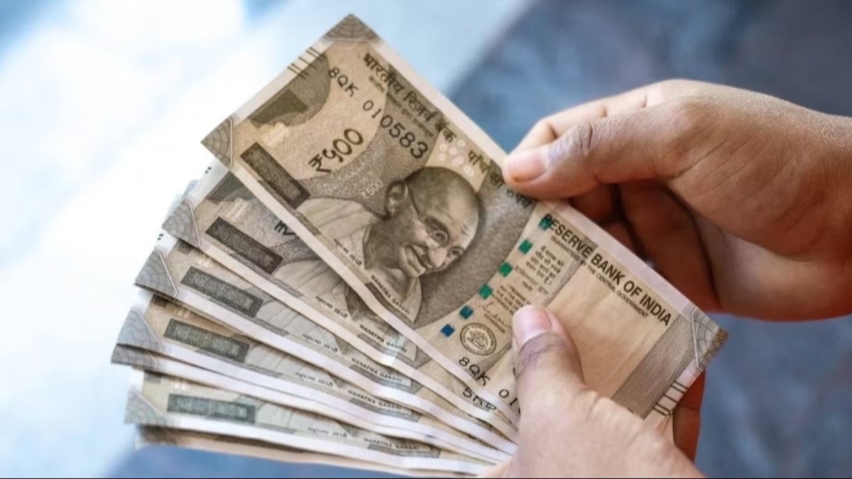 Money Deadlines: आपके पैसे से जुड़े इन कार्यों को पूरा करने का आज आखिरी मौका, भारी पड़ सकती है लापरवाही 