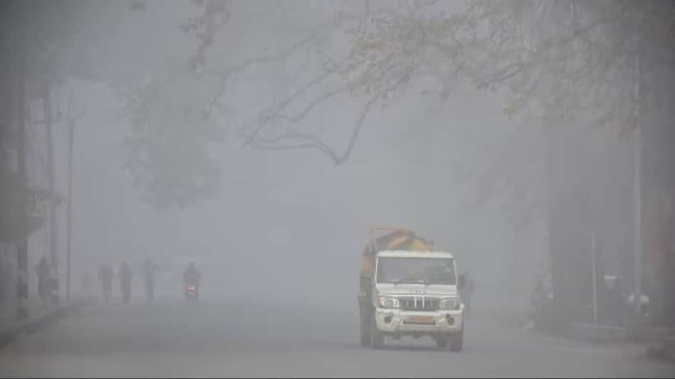 UP Weather: यूपी में शीतलहर का सितम जारी, 7 जनवरी तक कड़ाके की ठंड से नहीं  मिलेगी राहत, घने कोहरे को लेकर मौसम विभाग का अलर्ट - up weather update cold  wave