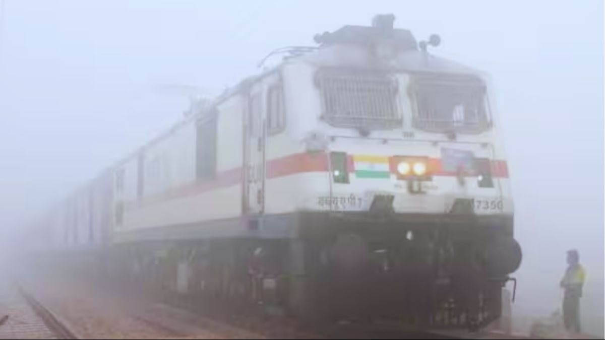 ट्रेनों के देरी से चलने का सिलसिला जारी, मुश्किल में मुसाफिर