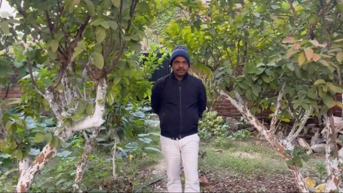 गया के किसान अजीत कुमार आठ कट्ठा जमीन से साल का एक लाख से अधिक की कर रहे कमाई है