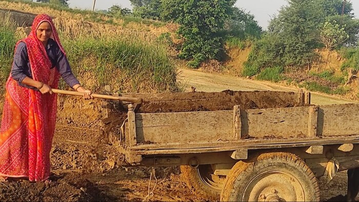 महिला किसानों की सम्मान निधि को दो गुना तक बढ़ाया जा सकता है (फाइल फोटो)