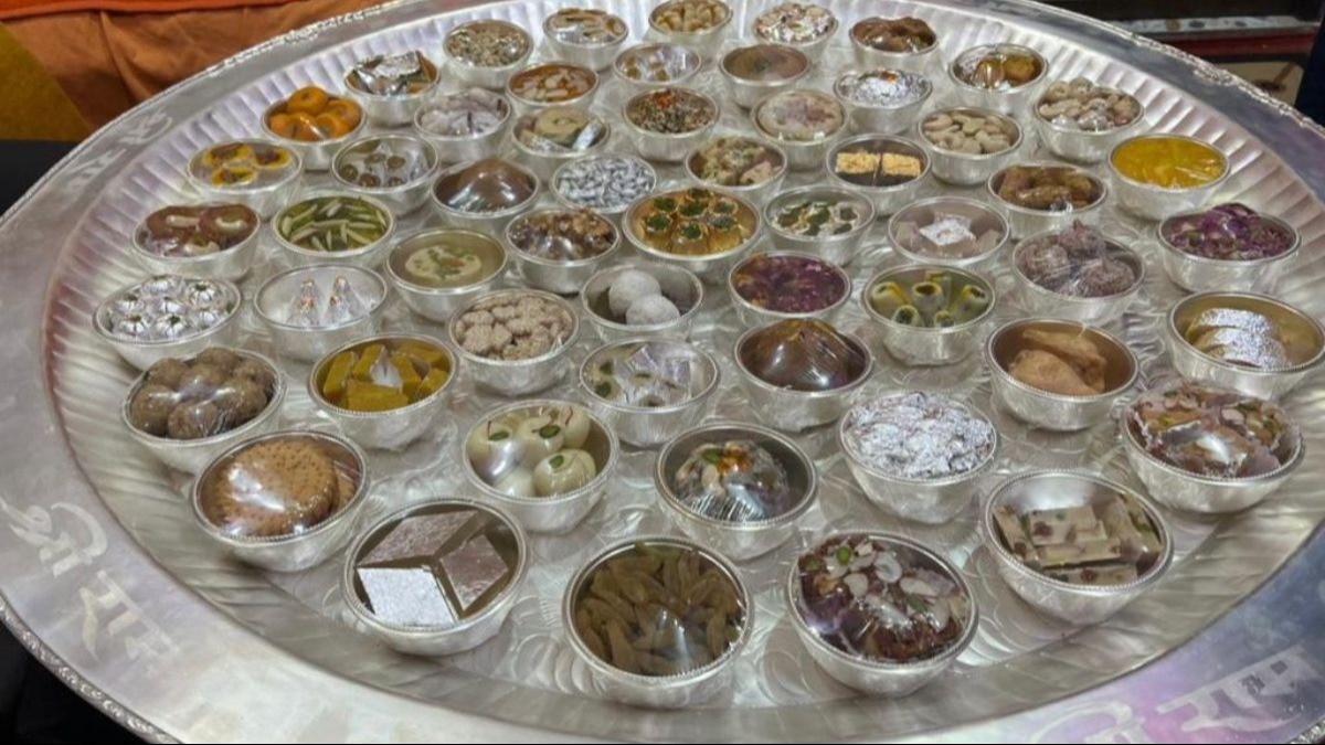 अयोध्या पहुंची 56 भोग थाली.