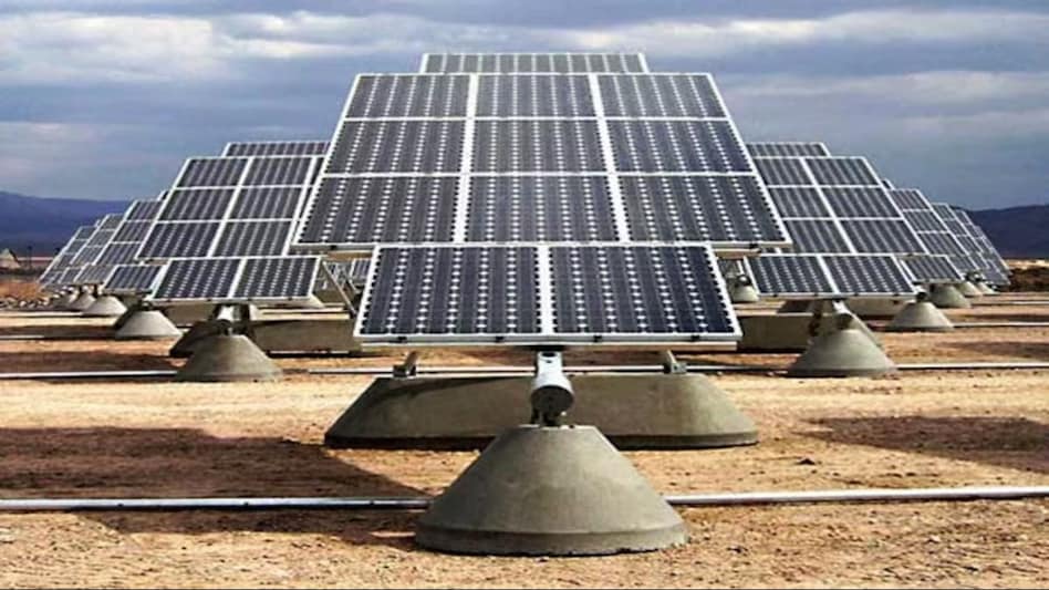 Solar Energy : यूपी में सौर ऊर्जा नीति के तहत सभी सरकारी इमारतें होंगी रूफ टॉप सोलर पैनल से लैस Solar Energy : यूपी में सौर ऊर्जा नीति के तहत सभी सरकारी इमारतें होंगी रूफ टॉप सोलर पैनल से लैस