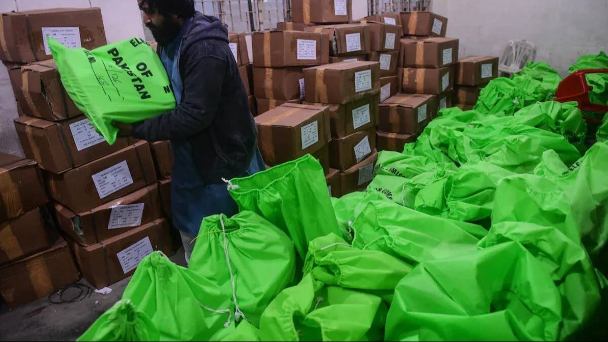 आखिर पाकिस्तान में हो गए चुनाव