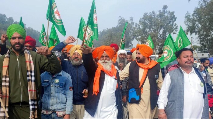 किसान स्वामीनाथन कमीशन में एमएसपी की सिफारिशोंं को लागू करने की मांग कर रहे हैं