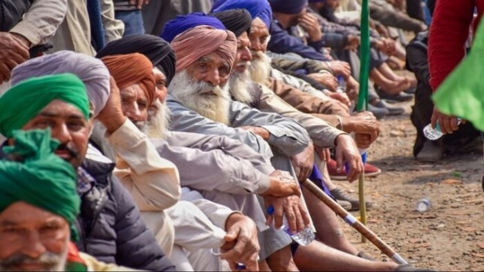 सरकार के प्रस्ताव को खारिज करने के बाद दिल्ली कूच पर किसान अड़े हैं.