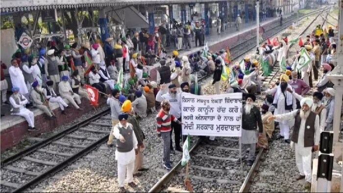 किसानों का रेल रोको प्रदर्शन. (File Photo)