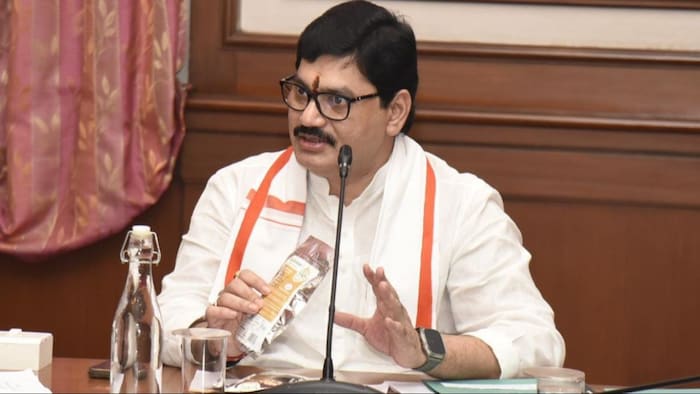 कृषि मंत्री धनंजय मुंडे