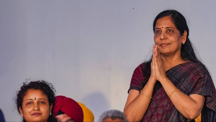 सुनीता केजरीवाल ने पढ़ा पति अरविंद का संदेश