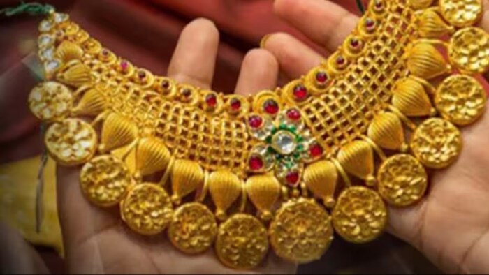 दुनिया में गोल्ड की खपत के मामले में भारत दूसरे नंबर पर है.