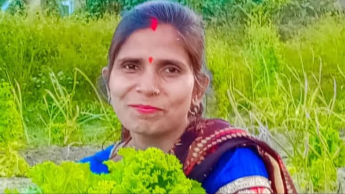 पति रमेश दसवीं पास हैं, जबकि किरण ने स्कूल का मुंह तक नहीं देखा (Photo-Kisan Tak)