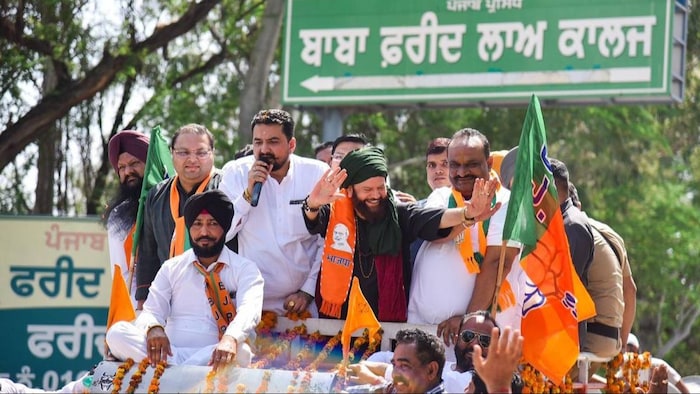 फरीदकोट में बीजेपी उम्मीदवार ने निकाला रोड शो