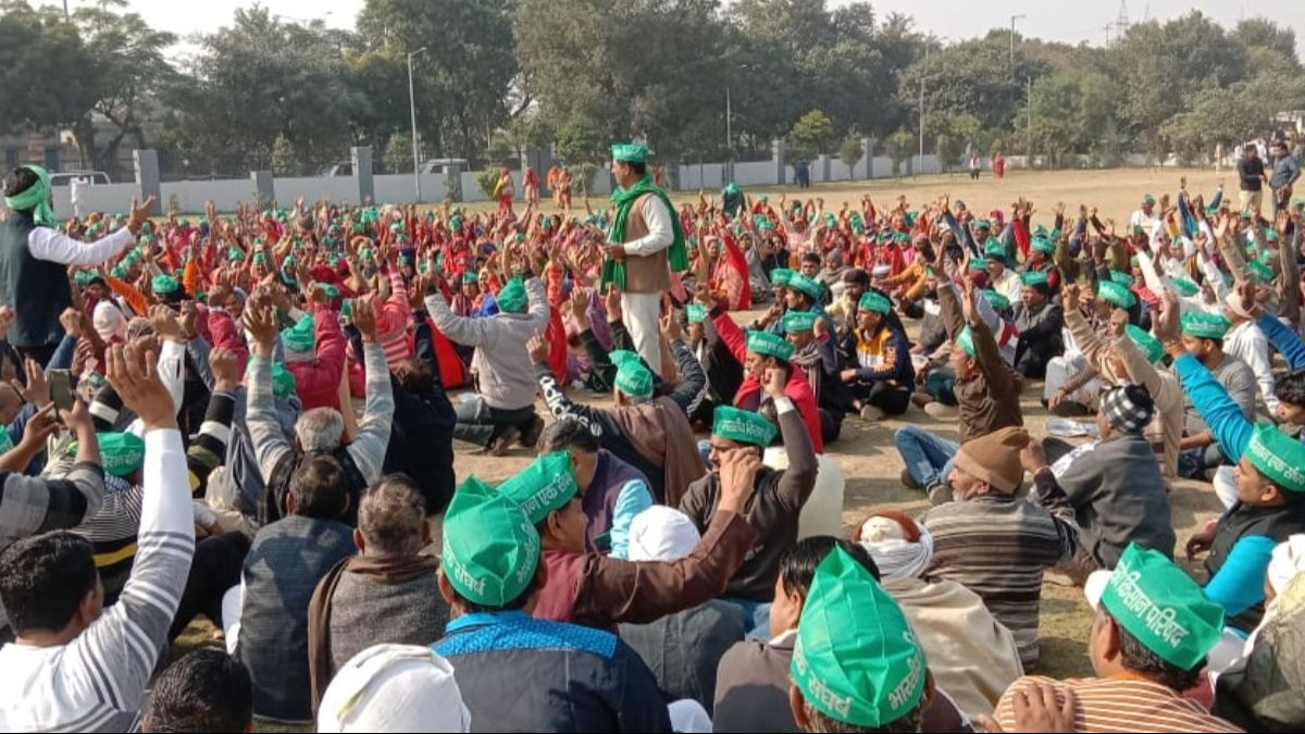 चुनावी वादों से असंतुष्ट दिख रहे गौतम बुद्ध नगर के किसान, बोले नेता-फिलहाल 'वेट एंड वाच' की स्थिति