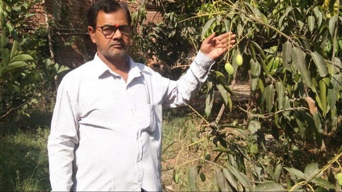 ऊ जिले के औद्योगिक क्षेत्र के रहने वाले अनमोल राय (Photo-Kisan Tak)