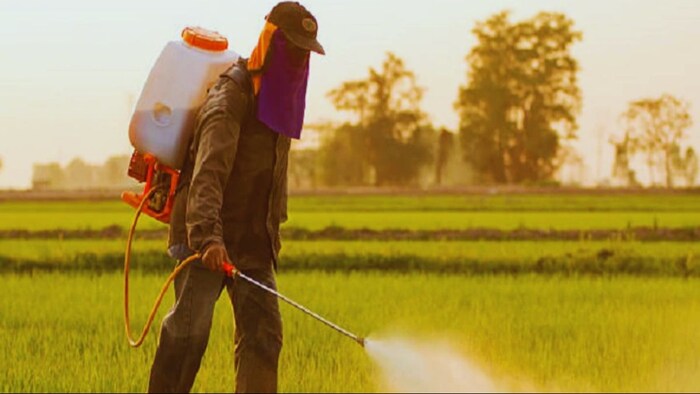 बैटरी स्प्रेयर मशीन