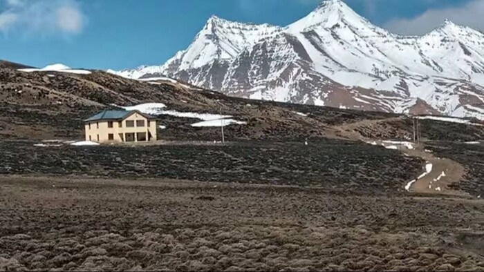 दुनिया में सबसे ऊंचाई वाला पोलिंग बूथ टाशीगंग