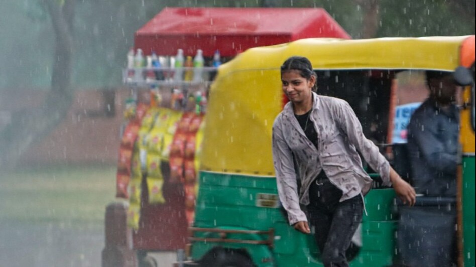 इस हफ्ते तेज होगी प्री-मॉनसून की चाल, पूरे देश में बना आंधी-तूफान का माहौल इस हफ्ते तेज होगी प्री-मॉनसून की चाल, पूरे देश में बना आंधी-तूफान का माहौल