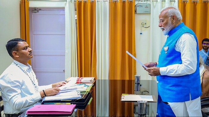 पीएम मोदी तीसरी बार वाराणसी से चुनाव लड़ेंगे