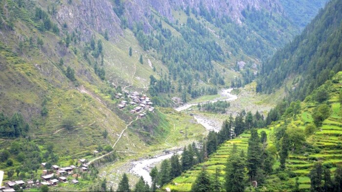 हिमाचल प्रदेश के इस गांव में कभी कोई नेता प्रचार के लिए नहीं पहुंचा है