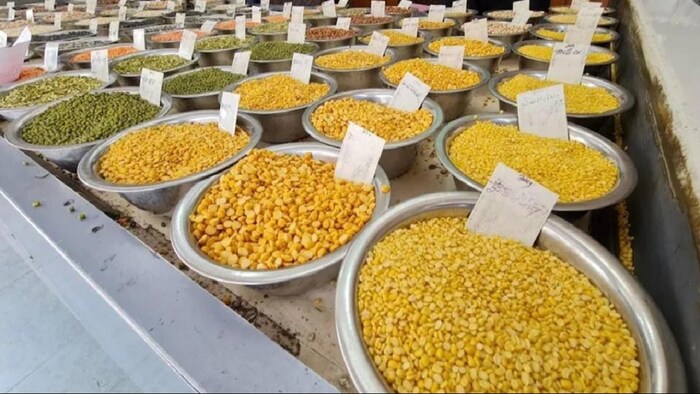 दाल की महंगाई दर में 12 महीनों के दौरान लगभग 10 फीसदी का उछाल.