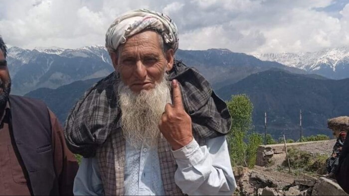 जम्मू कश्मीर के 11 विधानसभा क्षेत्रों में डाले गए वोट