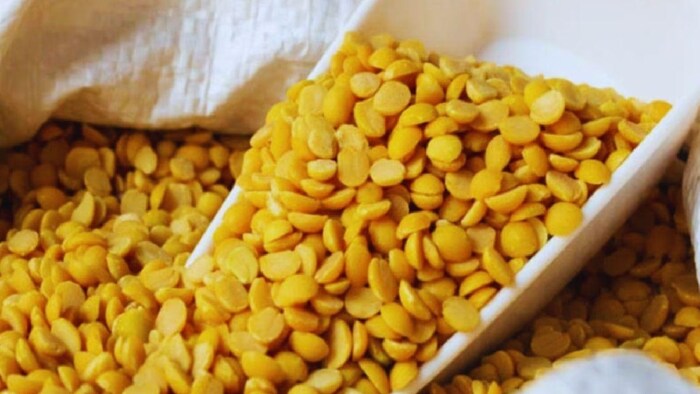 11 महीने से दालों की महंगाई दर दोहरे अंक से नीचे नहीं आ रही है.