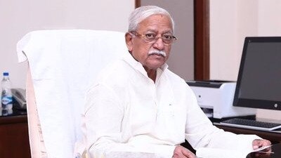 कर्नाटक में बीजेपी के लिए बड़ी मुसीबत, पार्टी के सांसद ने ही पार्टी को बताया दलित विरोधी   